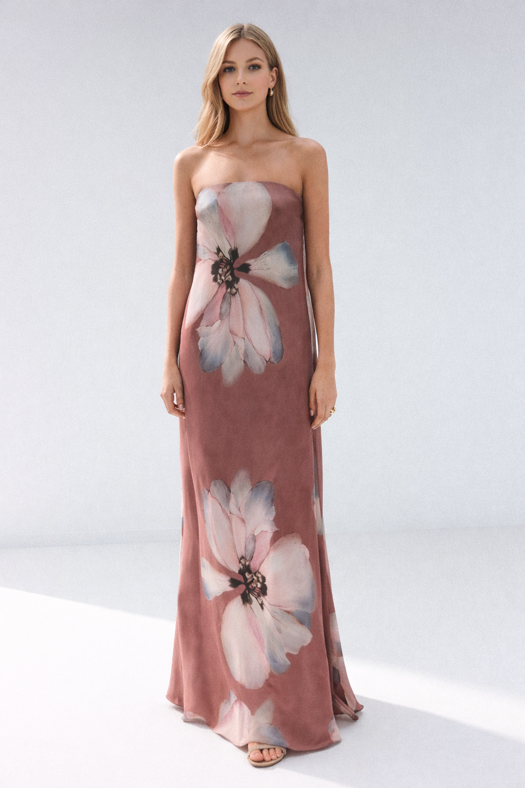 VESTIDO PRAGA CON CAPA